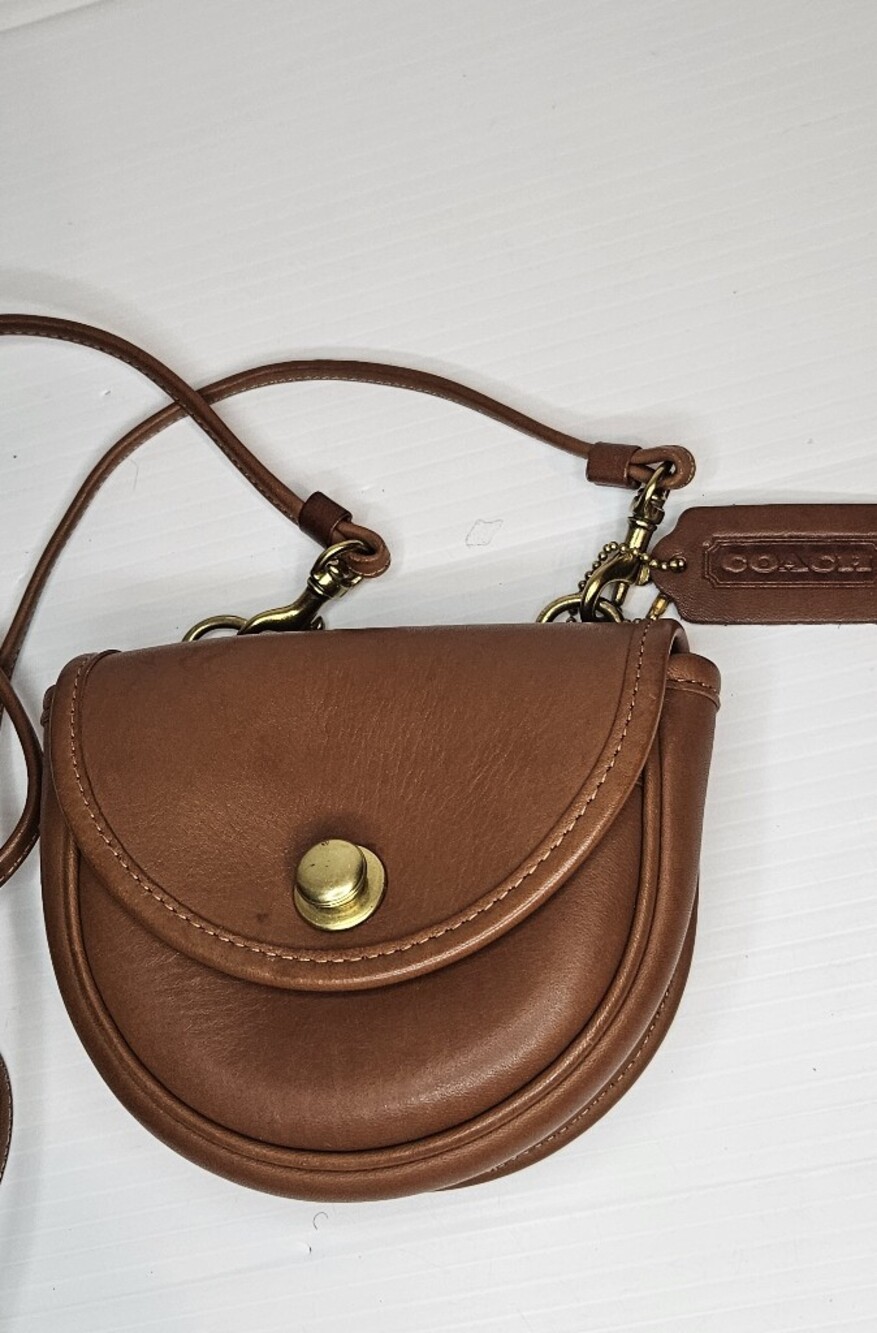 COACH 1990s Leather Mini Belt Bag Crossbody British Tan RARE - Picture 6 of 12